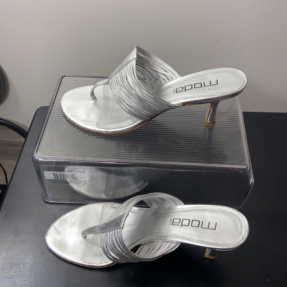 Moda Spade Sandals - Picture 4 of 8